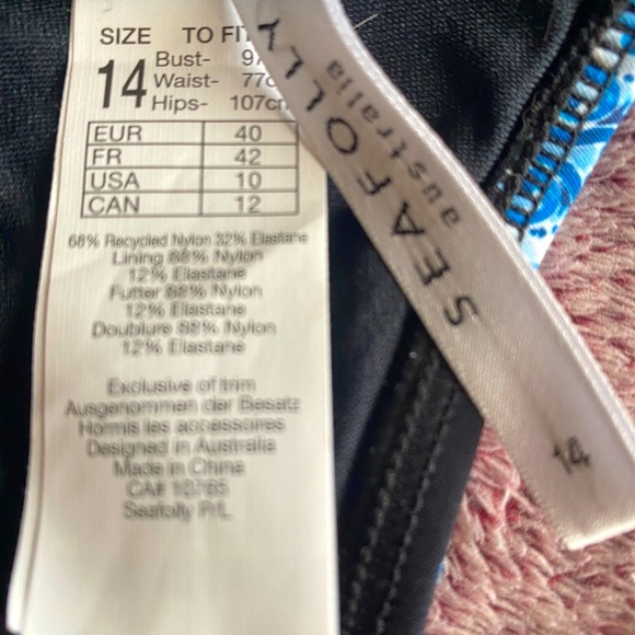 NWOT — Seafolly Floral Black Bandeau Bikini Top with halter ties. - Picture 4 of 4